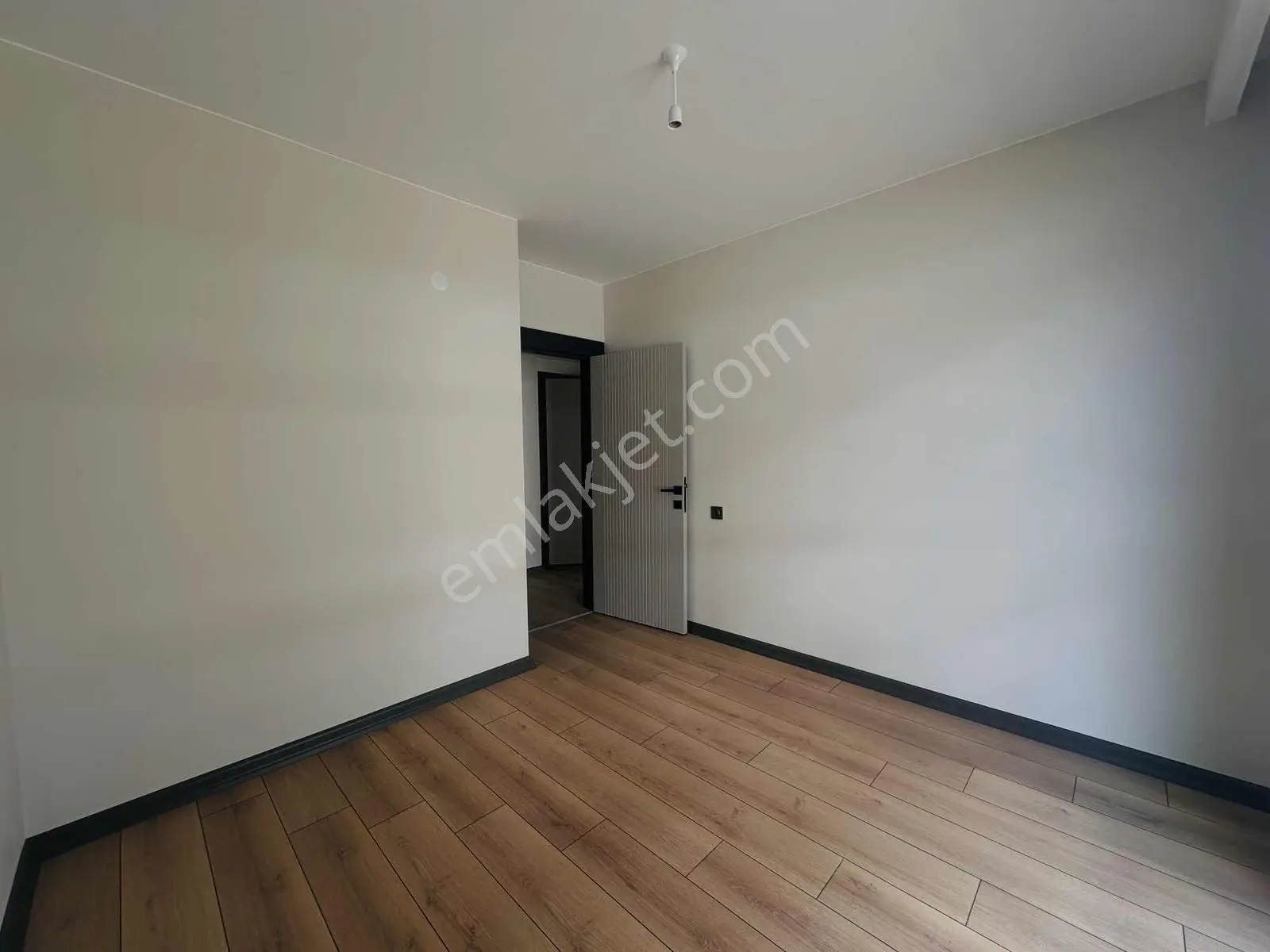Alaçatıdan Taşpınarda Sıfır Binada Kaliteli İşçilik 2+1 — fotoğraf 25