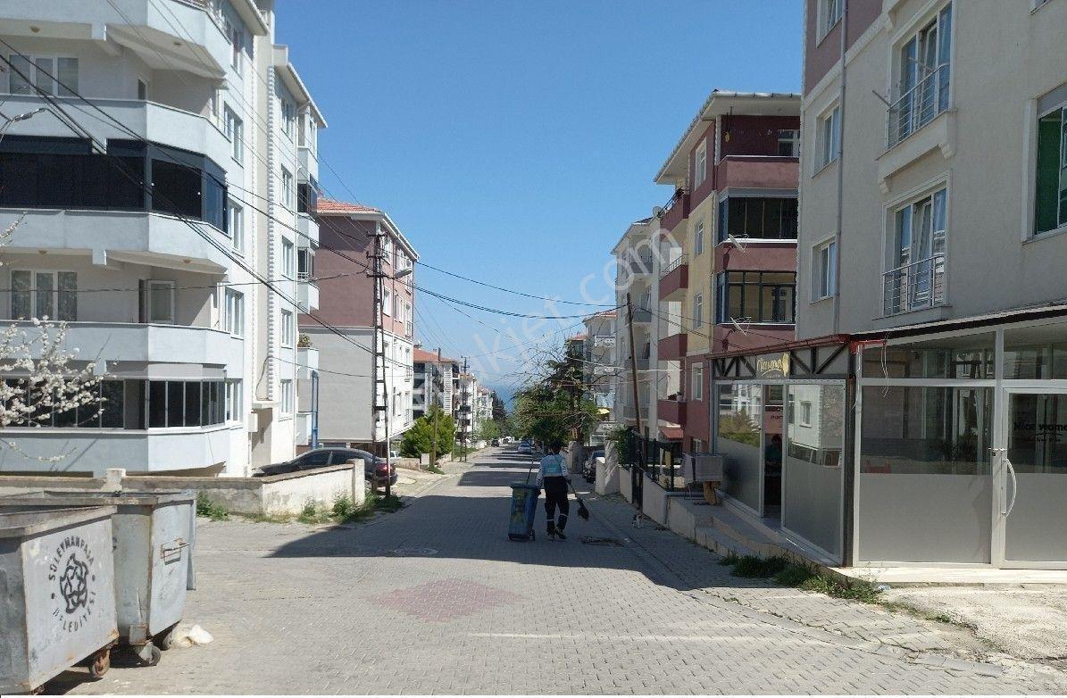 Altınovada 2+1 Kiracılı, Yatırımlık 90 M² Daire — fotoğraf 10