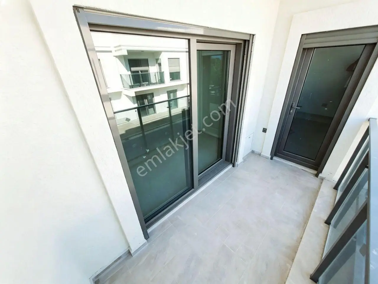 Uytundan Kızılkeçilide Otoparklı Havuzlu Sıfır 3+1 Lüks Villa — fotoğraf 15