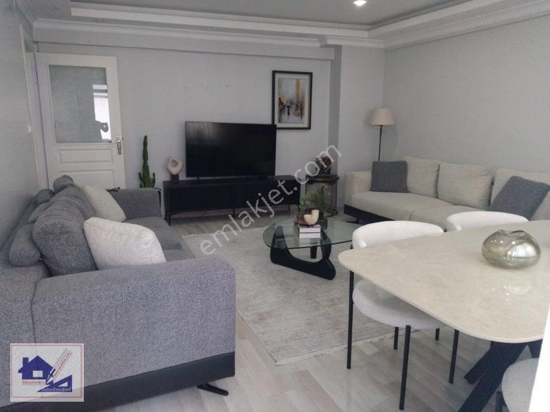 Küçükköy Meydanında Satılık Daire — fotoğraf 2
