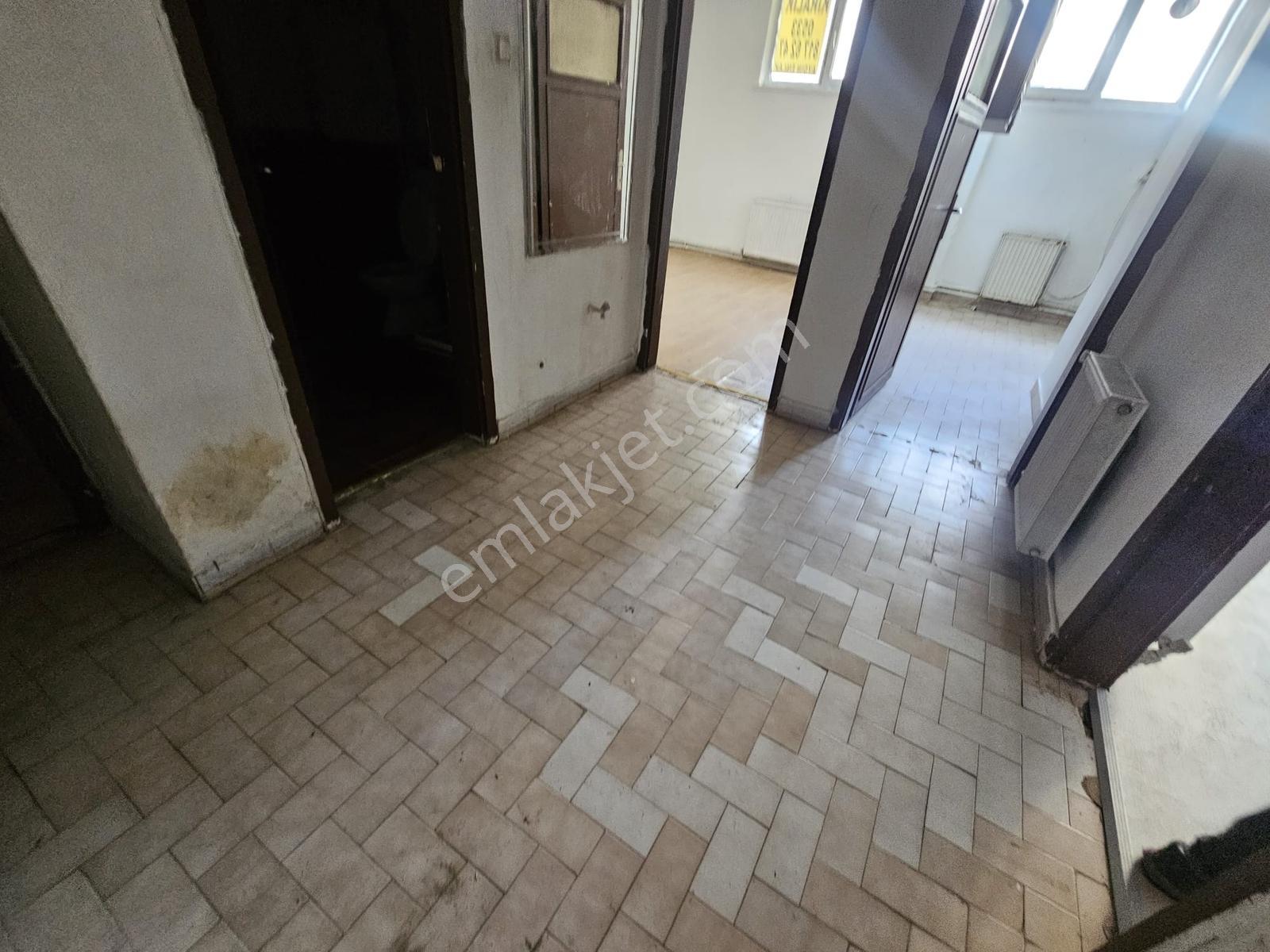 Şimşek Emlak'tan Subayevleri Cadde Üzeri 3+1 Daire + 300m2 Depo — fotoğraf 9