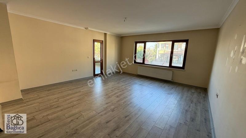 Bağlıcanın En Büyük Peyzajlı Sitesinde 3+1 Canlı Güvenlikli — fotoğraf 2