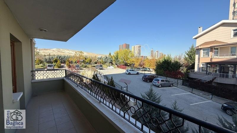 Bağlıcanın En Büyük Peyzajlı Sitesinde 3+1 Canlı Güvenlikli — fotoğraf 3