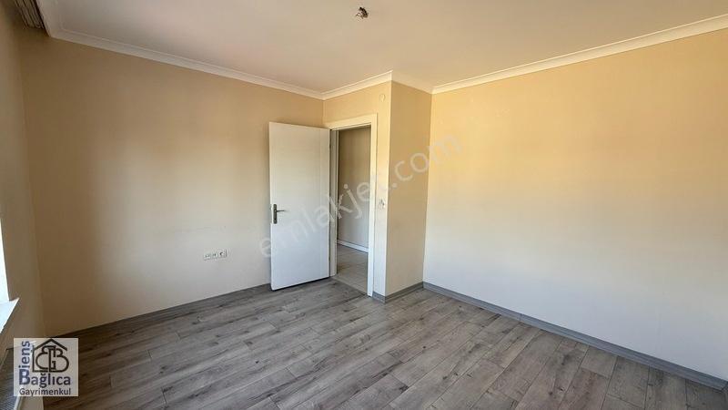 Bağlıcanın En Büyük Peyzajlı Sitesinde 3+1 Canlı Güvenlikli — fotoğraf 4