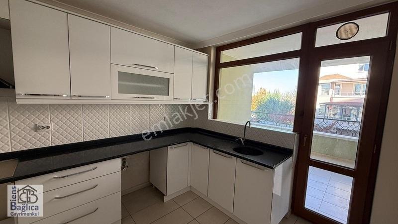Bağlıcanın En Büyük Peyzajlı Sitesinde 3+1 Canlı Güvenlikli — fotoğraf 15
