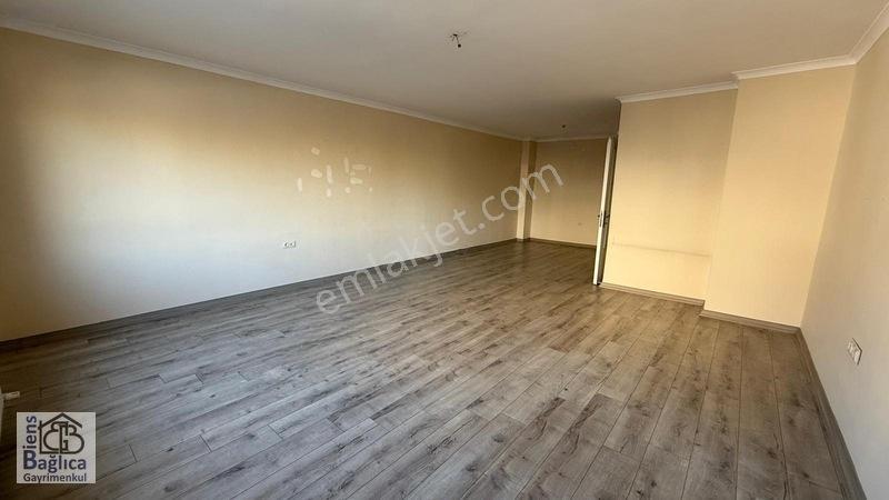 Bağlıcanın En Büyük Peyzajlı Sitesinde 3+1 Canlı Güvenlikli — fotoğraf 19