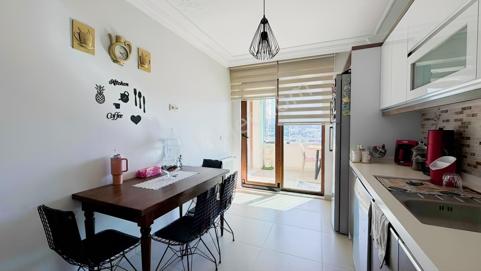 Ferah 140 M² Net 3+1 Daire Eminevim Fuzulev Birevim Uygun — fotoğraf 6