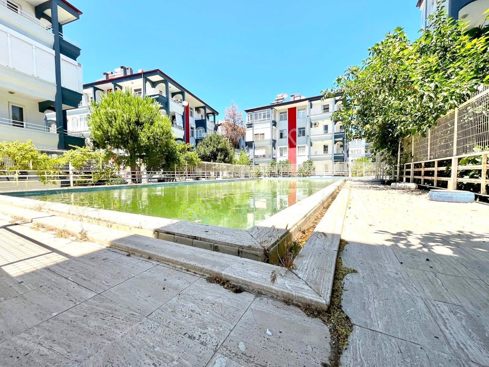 ▀güç'ten Akçay'da Ayrı Mutfaklı Havuzlu Kelepir Fırsat 3+1 Daire — fotoğraf 2