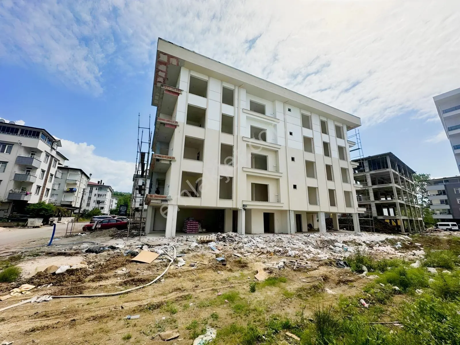 Fırsat Daire Cumhuriyet Mah Satılık 2+1 Arakat Sıfır Daire — fotoğraf 2