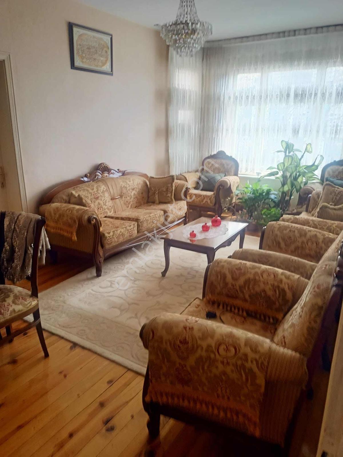 Tramvaya Yürüme Mesafesinde Arakat 3+1 Daire
