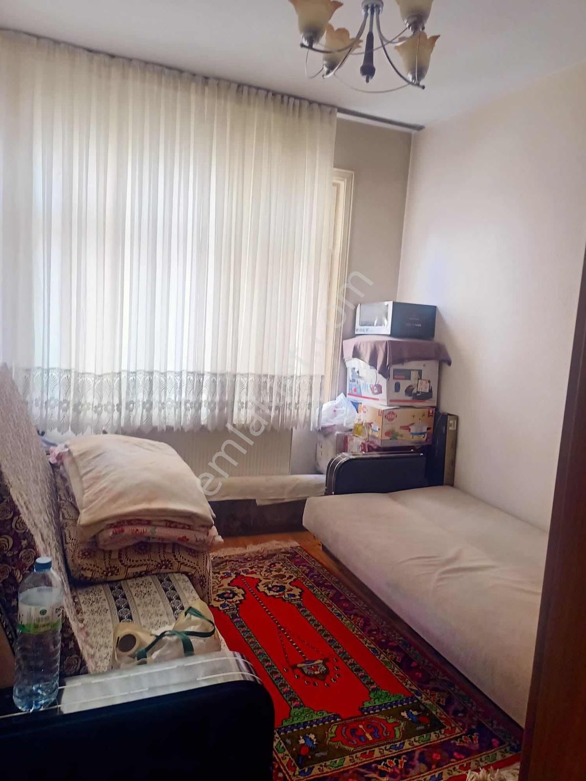 Tramvaya Yürüme Mesafesinde Arakat 3+1 Daire — fotoğraf 2