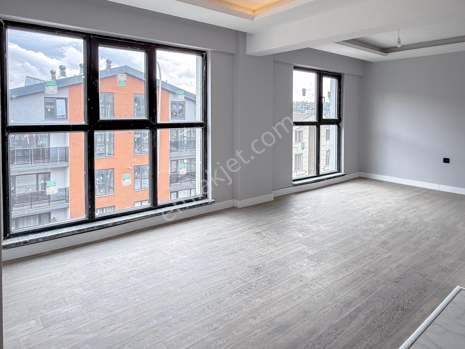Kızılcaşar Sıfır 4+1 En Üst Kat Yerden Isıtmalı Otoparklı Daire — fotoğraf 9