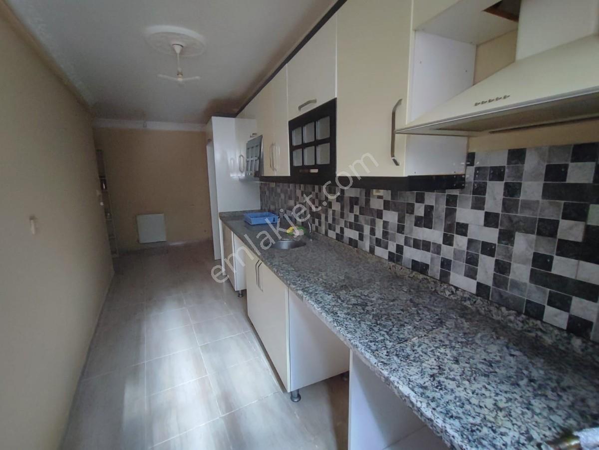 Halkalı Yenidoğan Kasımpatı Sokak 2+1 Bodrum Satılık Daire — fotoğraf 3