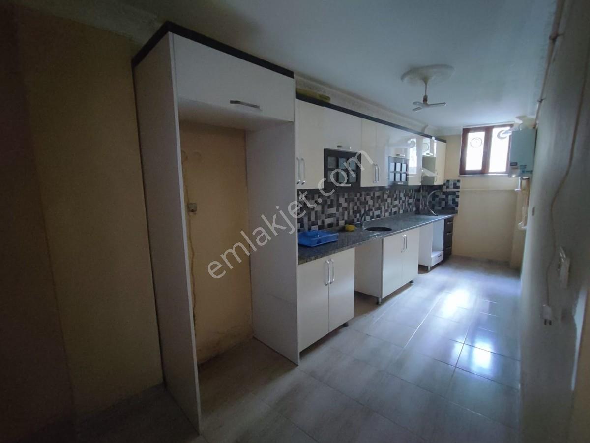 Halkalı Yenidoğan Kasımpatı Sokak 2+1 Bodrum Satılık Daire — fotoğraf 15