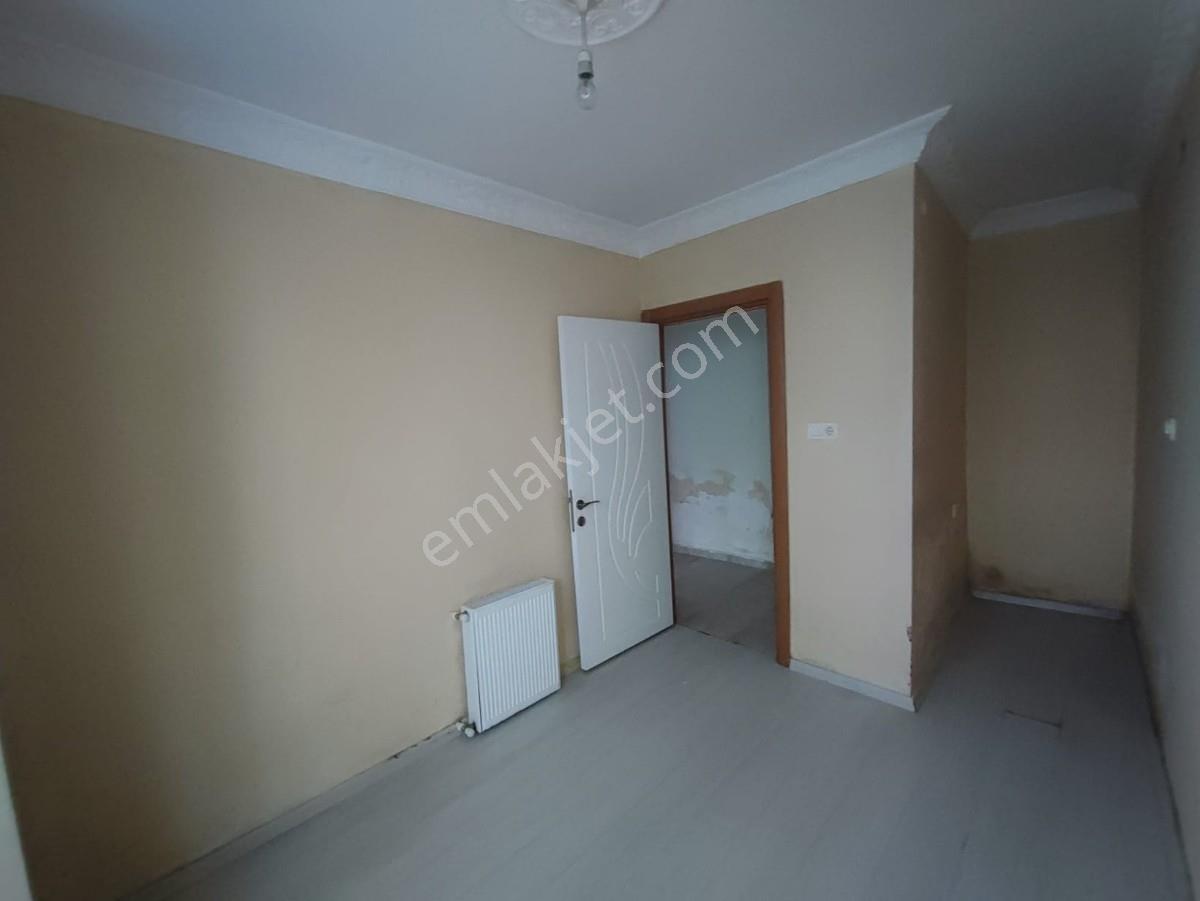 Halkalı Yenidoğan Kasımpatı Sokak 2+1 Bodrum Satılık Daire — fotoğraf 16