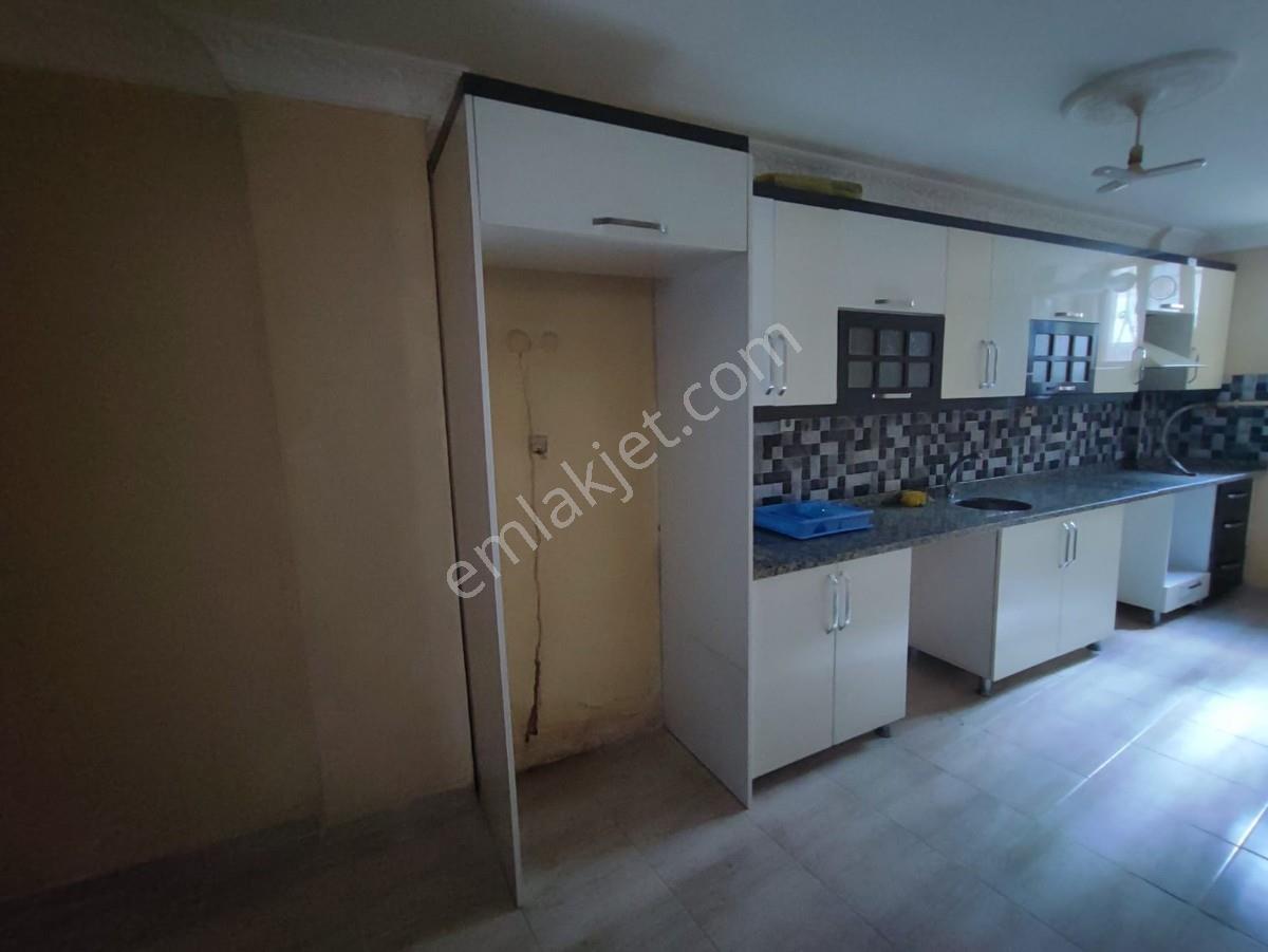 Halkalı Yenidoğan Kasımpatı Sokak 2+1 Bodrum Satılık Daire — fotoğraf 18