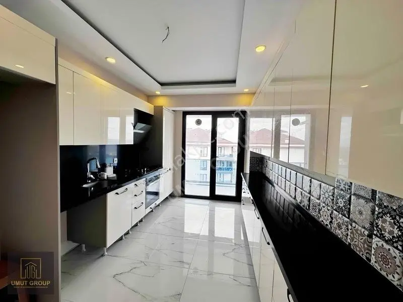 Full Deniz Manzaralı Havuzlu Sitede Yüksek Kredili Daire — fotoğraf 5