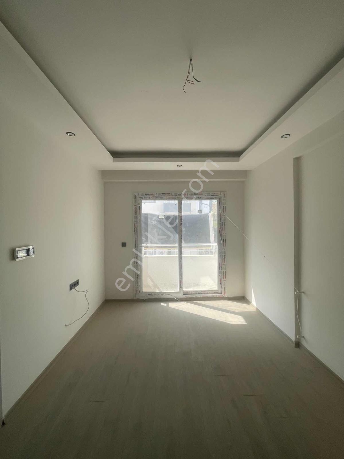 Gultepe'de 2 Bloklu Sıtede Azkatlı Balkonlu Lux 1+1 — fotoğraf 7