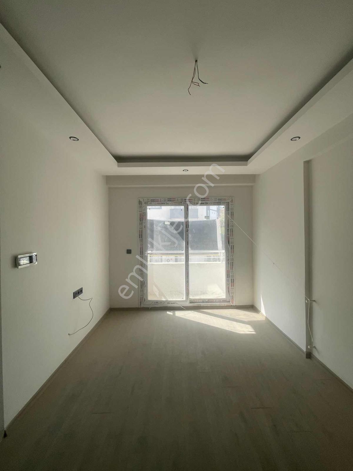 Gultepe'de 2 Bloklu Sıtede Azkatlı Balkonlu Lux 1+1 — fotoğraf 8