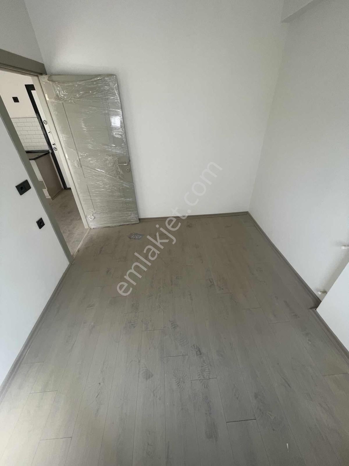 Gultepe'de 2 Bloklu Sıtede Azkatlı Balkonlu Lux 1+1 — fotoğraf 17