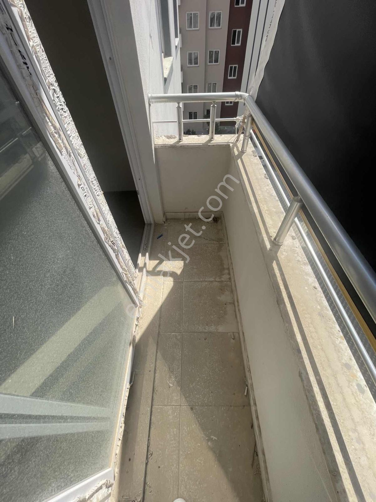 Gultepe'de 2 Bloklu Sıtede Azkatlı Balkonlu Lux 1+1 — fotoğraf 21