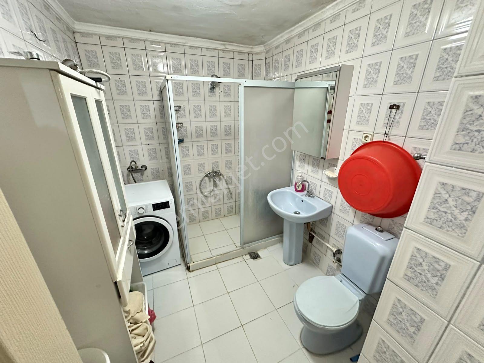 Uzman Emlak Ofisinden İncirli Mh.de Cadde Üzeri Manzaralı Geniş 3+1 Daire — fotoğraf 12