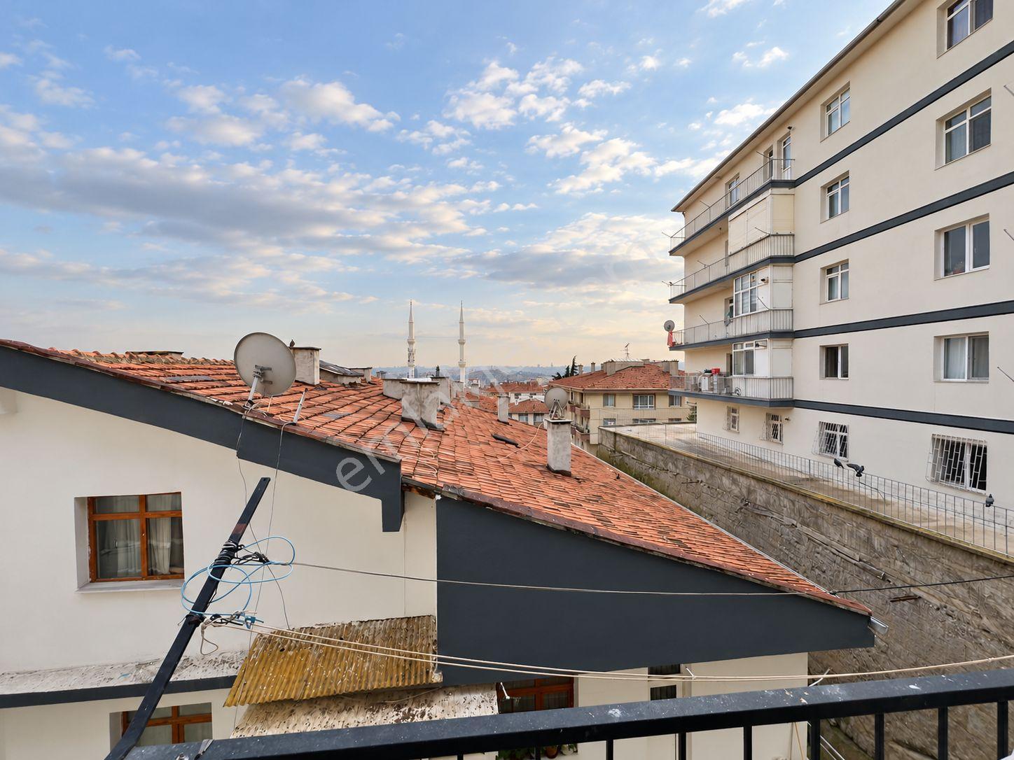 Uzman Emlak Ofisinden İncirli Mh.de Cadde Üzeri Manzaralı Geniş 3+1 Daire — fotoğraf 17