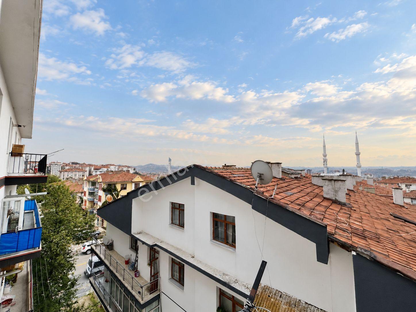 Uzman Emlak Ofisinden İncirli Mh.de Cadde Üzeri Manzaralı Geniş 3+1 Daire — fotoğraf 18