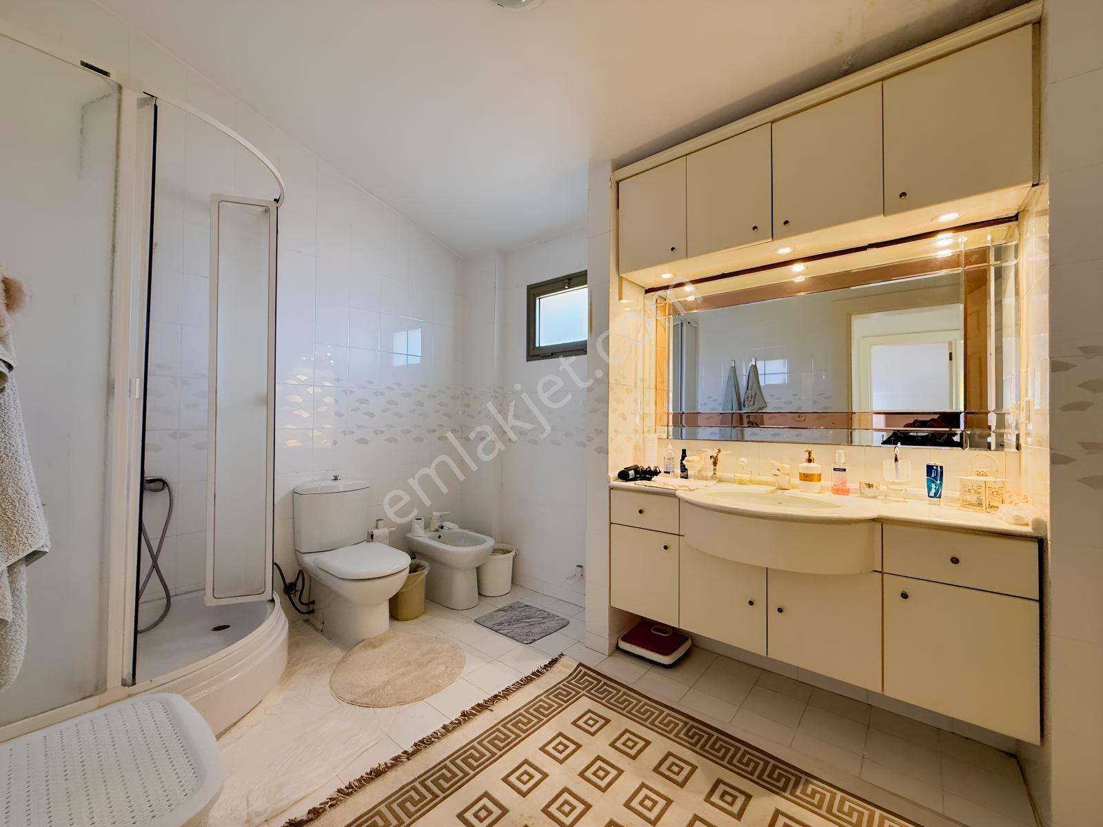 Çeşmede Deniz Kenarında Müstakil Parselde 3+1 Dubleks Villa — fotoğraf 9