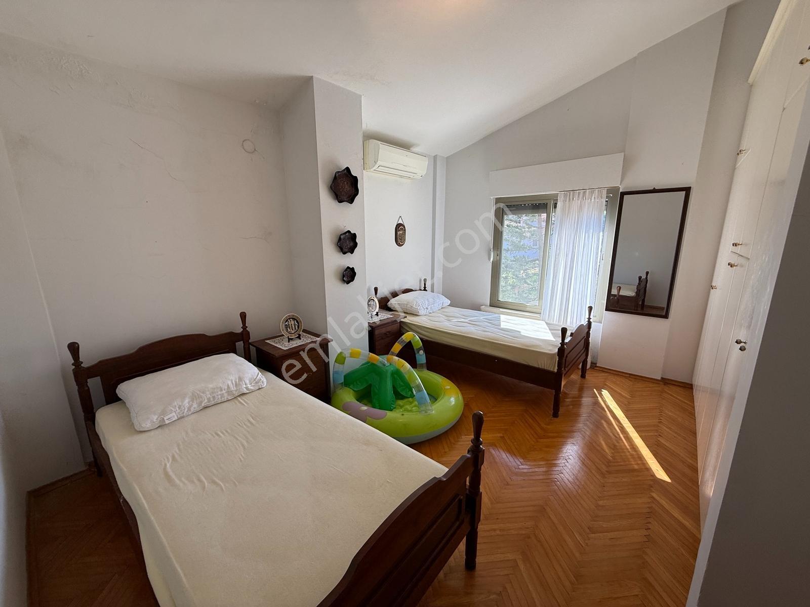 Çeşmede Deniz Kenarında Müstakil Parselde 3+1 Dubleks Villa — fotoğraf 11