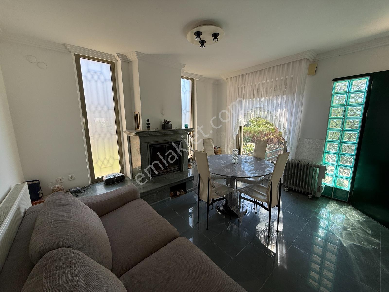 Çeşmede Deniz Kenarında Müstakil Parselde 3+1 Dubleks Villa — fotoğraf 24