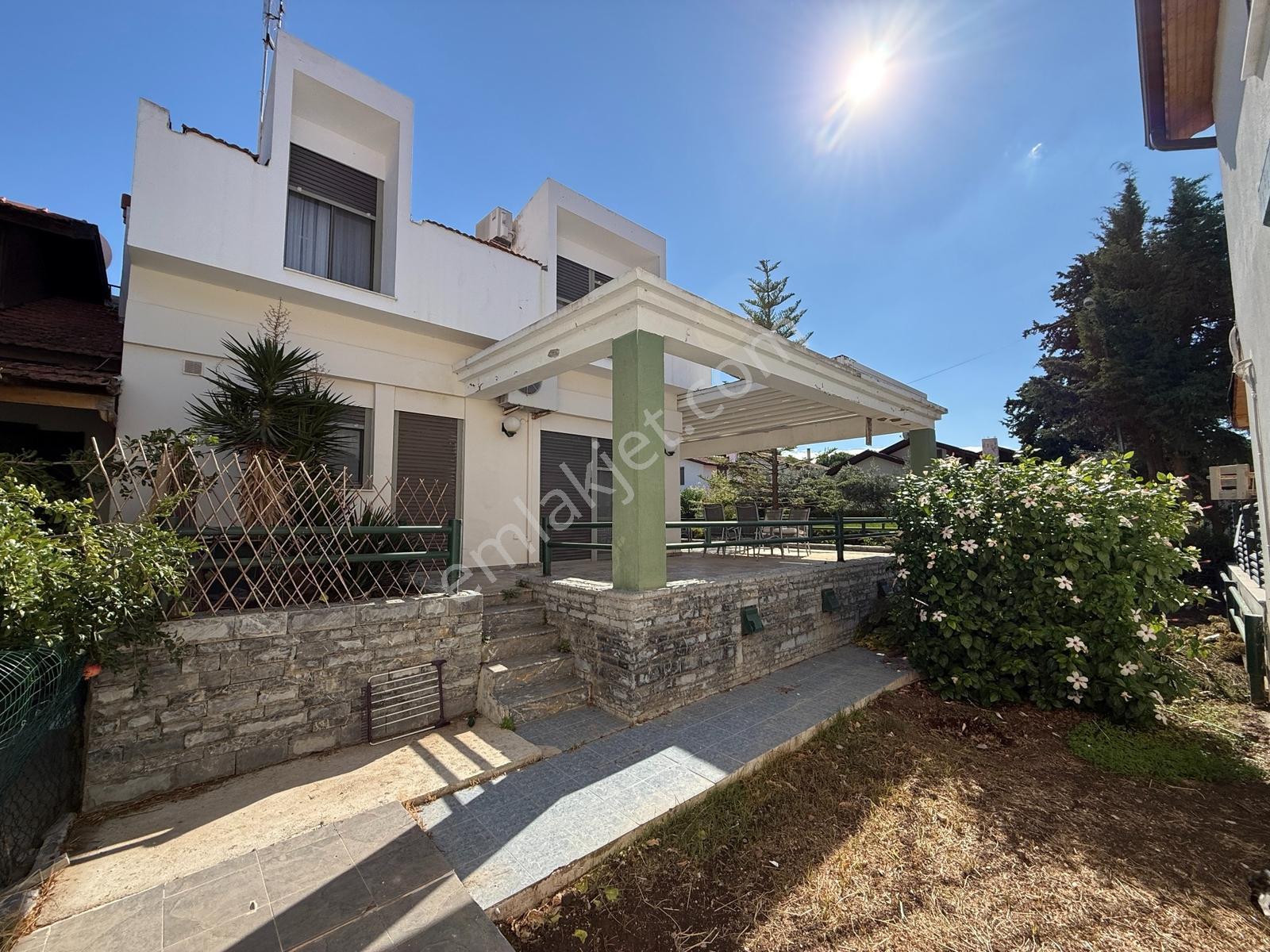 Çeşmede Deniz Kenarında Müstakil Parselde 3+1 Dubleks Villa — fotoğraf 34