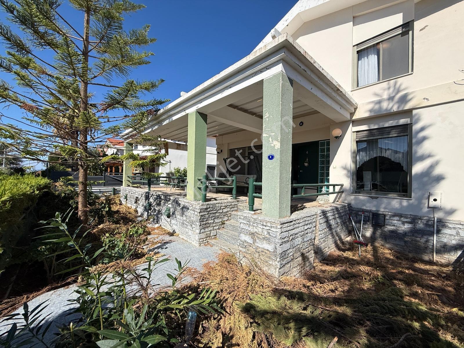 Çeşmede Deniz Kenarında Müstakil Parselde 3+1 Dubleks Villa — fotoğraf 35