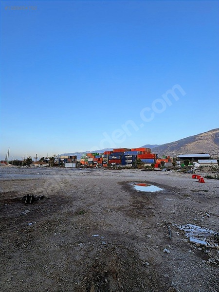 Özer Emlak'tan 2200 M2 Köşe Başı Kiralık Ticari Arsa — fotoğraf 4