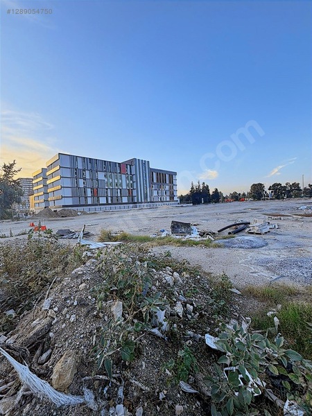 Özer Emlak'tan 2200 M2 Köşe Başı Kiralık Ticari Arsa — fotoğraf 11