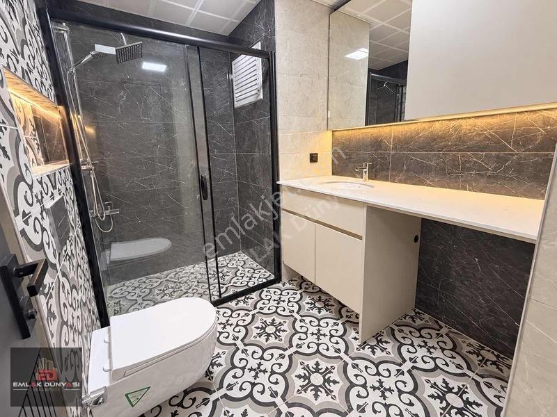 Konyaaltı Caddesinde Sıfır 2+1 Yüksek Giriş Daire
