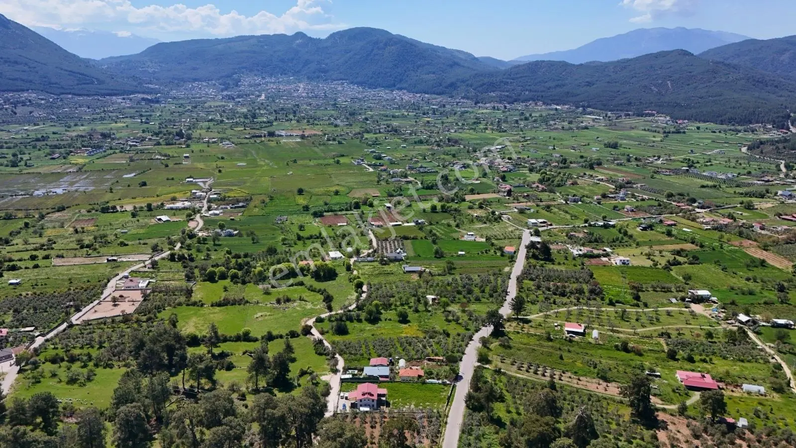 Fethiyenin Değerlenen Köyü İncirköyde 1124m2 Satılık Arsa — fotoğraf 3