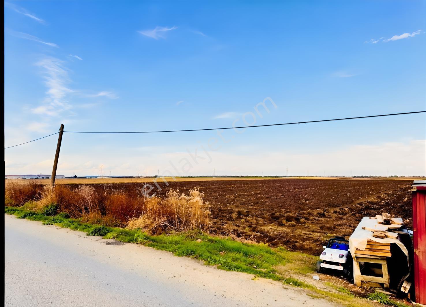 Çatalça Kaleiçi Elektriği Suyu Mevcut Yola Cehpe Yatırım Fırsatı