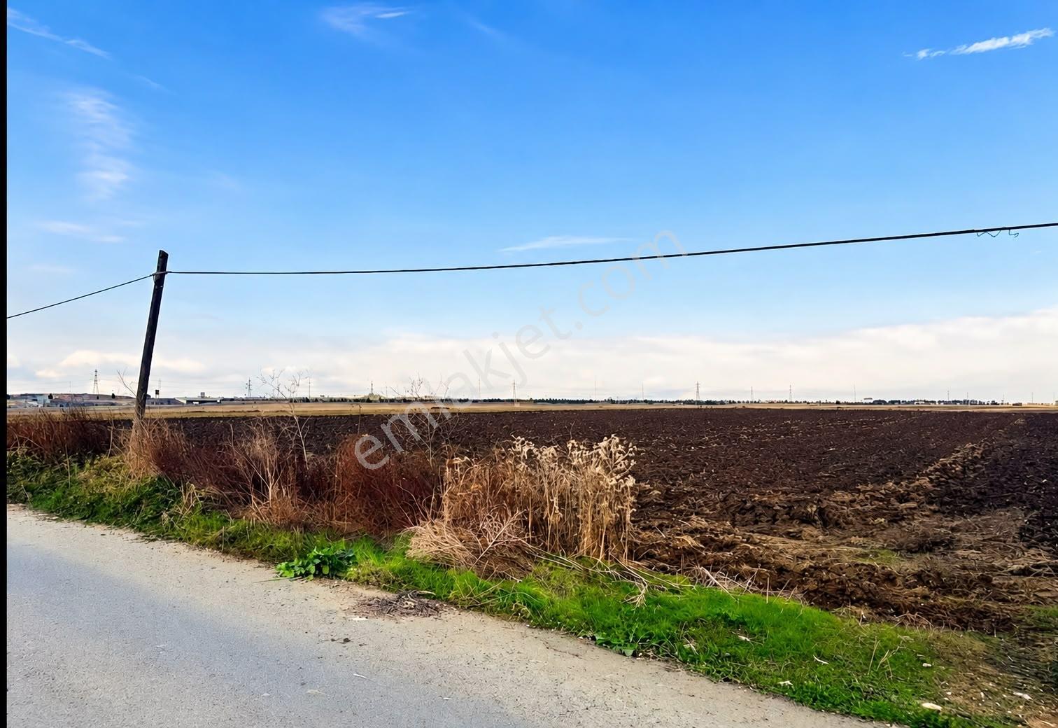Çatalça Kaleiçi Elektriği Suyu Mevcut Yola Cehpe Yatırım Fırsatı — fotoğraf 3