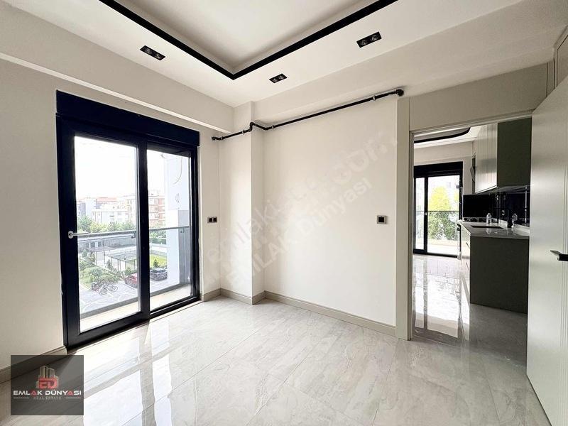 Güzelobada Lüks Site İçerisinde | 1+1 Ara Kat Daire — fotoğraf 16