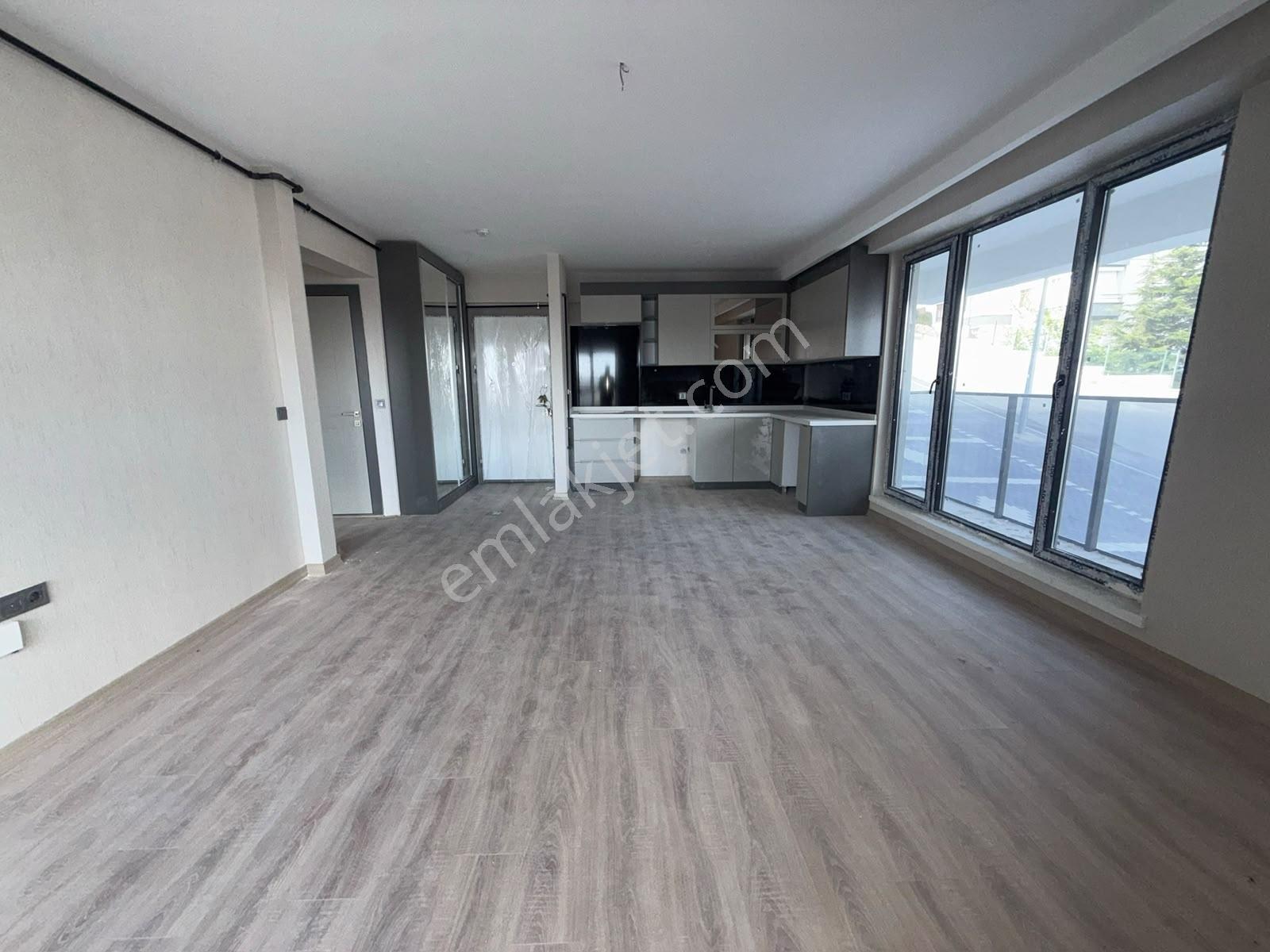 Altınşah Emlak'tan Site İçerisinde Önü Açık Manzaralı 2+1 — fotoğraf 4