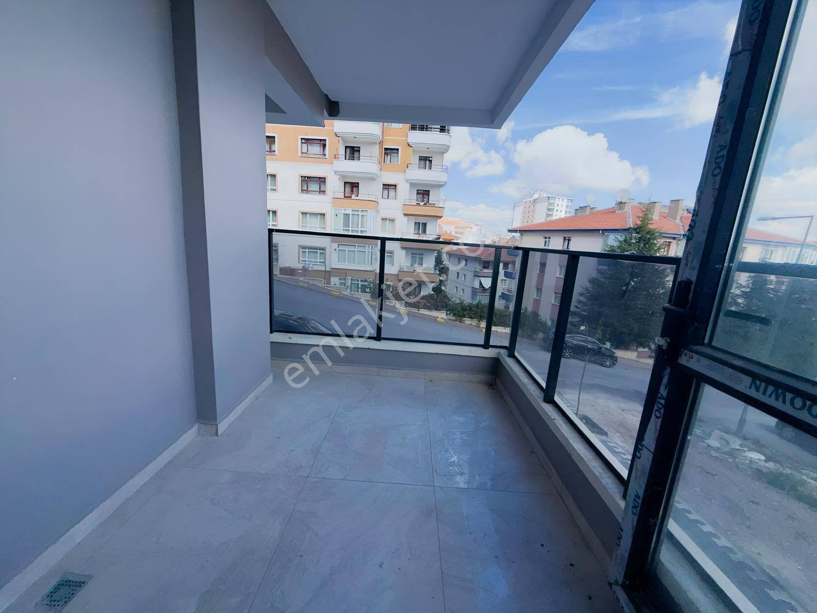 Altınşah Emlak'tan Site İçerisinde Önü Açık Manzaralı 2+1 — fotoğraf 9