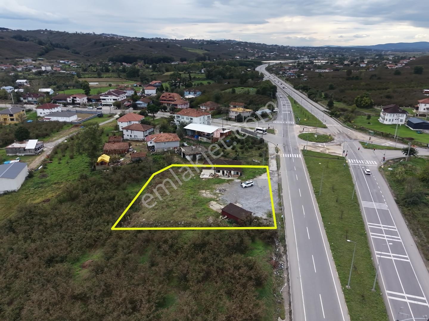 Emlakevim - Karasu Limandere Ana Yola Cepheli Ticari İmarlı Arsa — fotoğraf 2