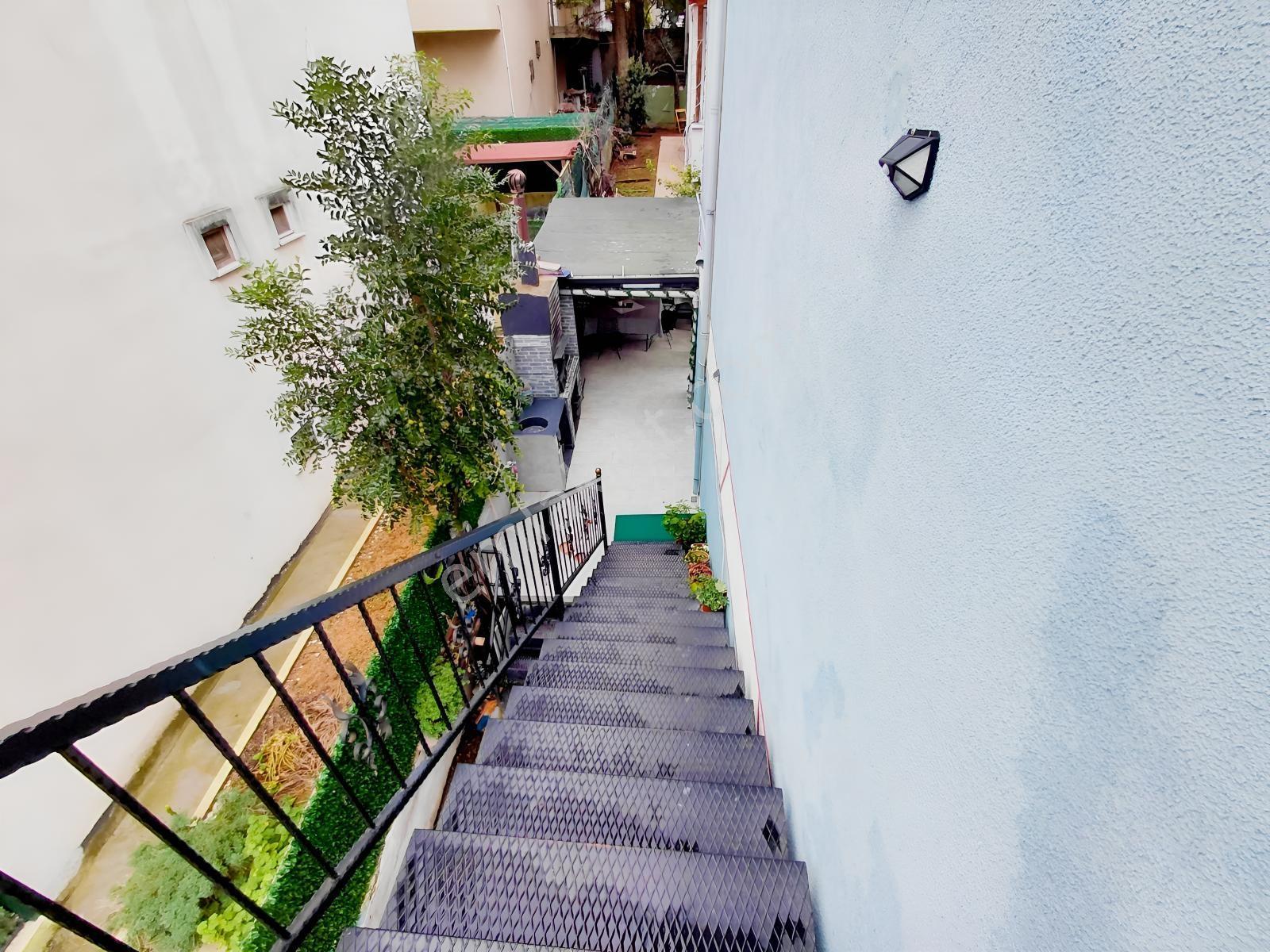 Bağımsız 2 Girişli // 2 Ayrı Aileye Uygun Müstakil Tripleks — fotoğraf 21