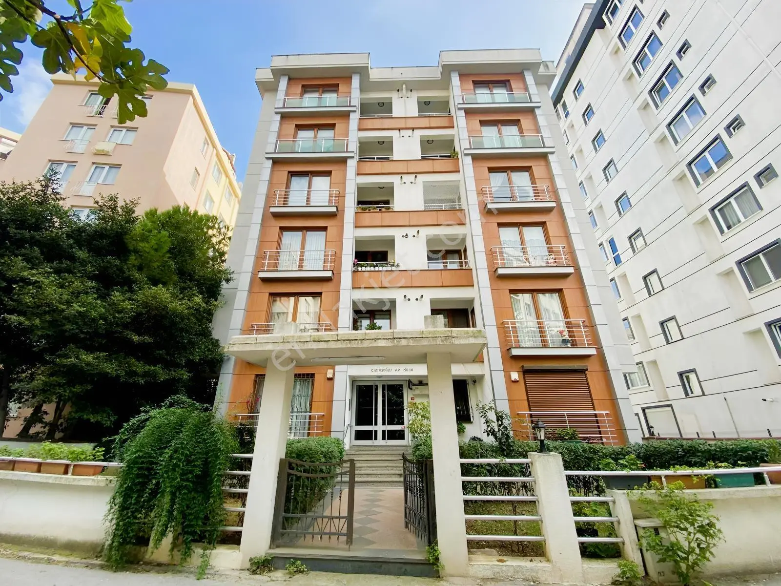 Kartal Orhantepe Mah. Cevizli Marmaraya Yakın 3+1 Satılık Daire
