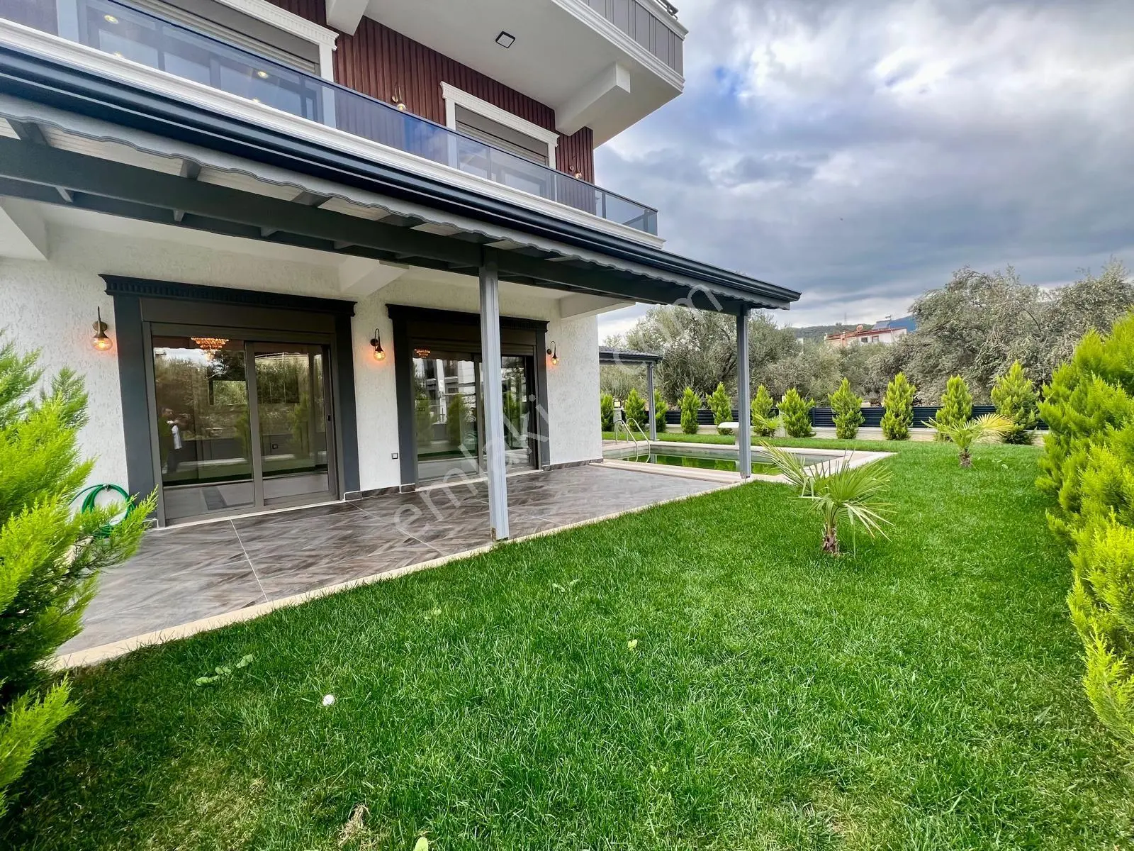 Aras Emlaktan Gürede Havuzlu Tam Müstakil 6+1 Villa — fotoğraf 2