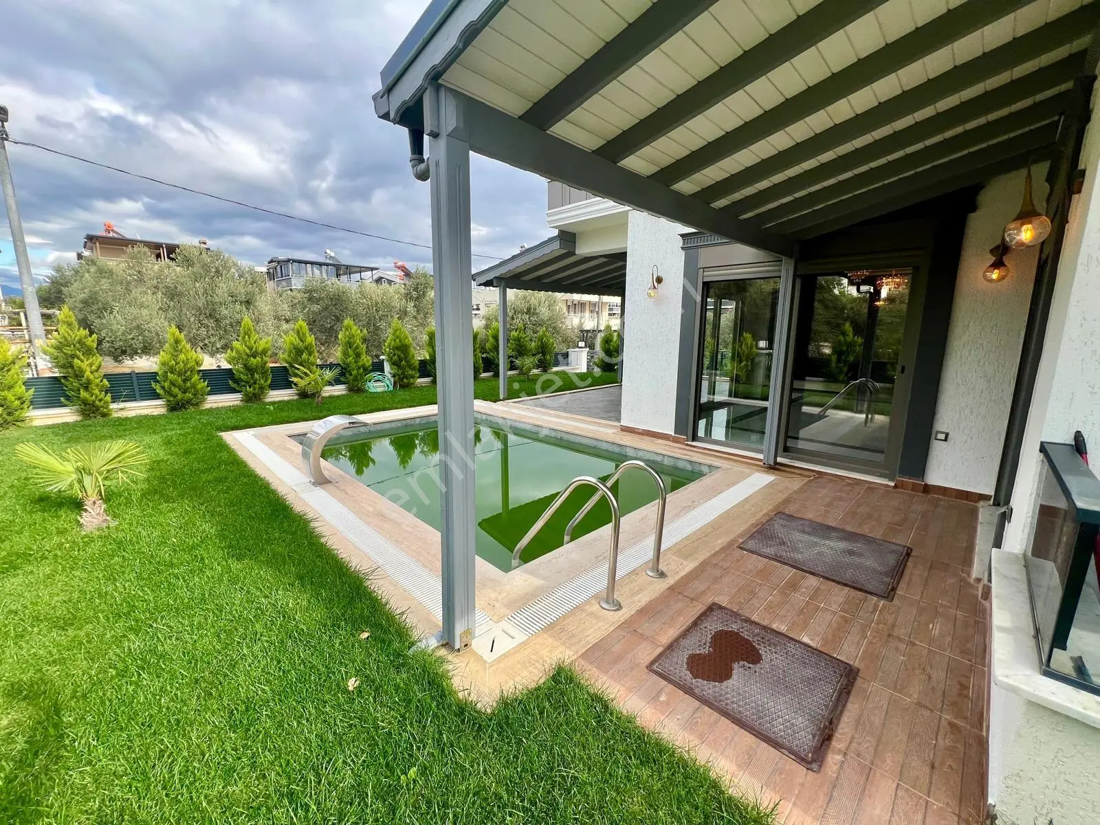 Aras Emlaktan Gürede Havuzlu Tam Müstakil 6+1 Villa — fotoğraf 3