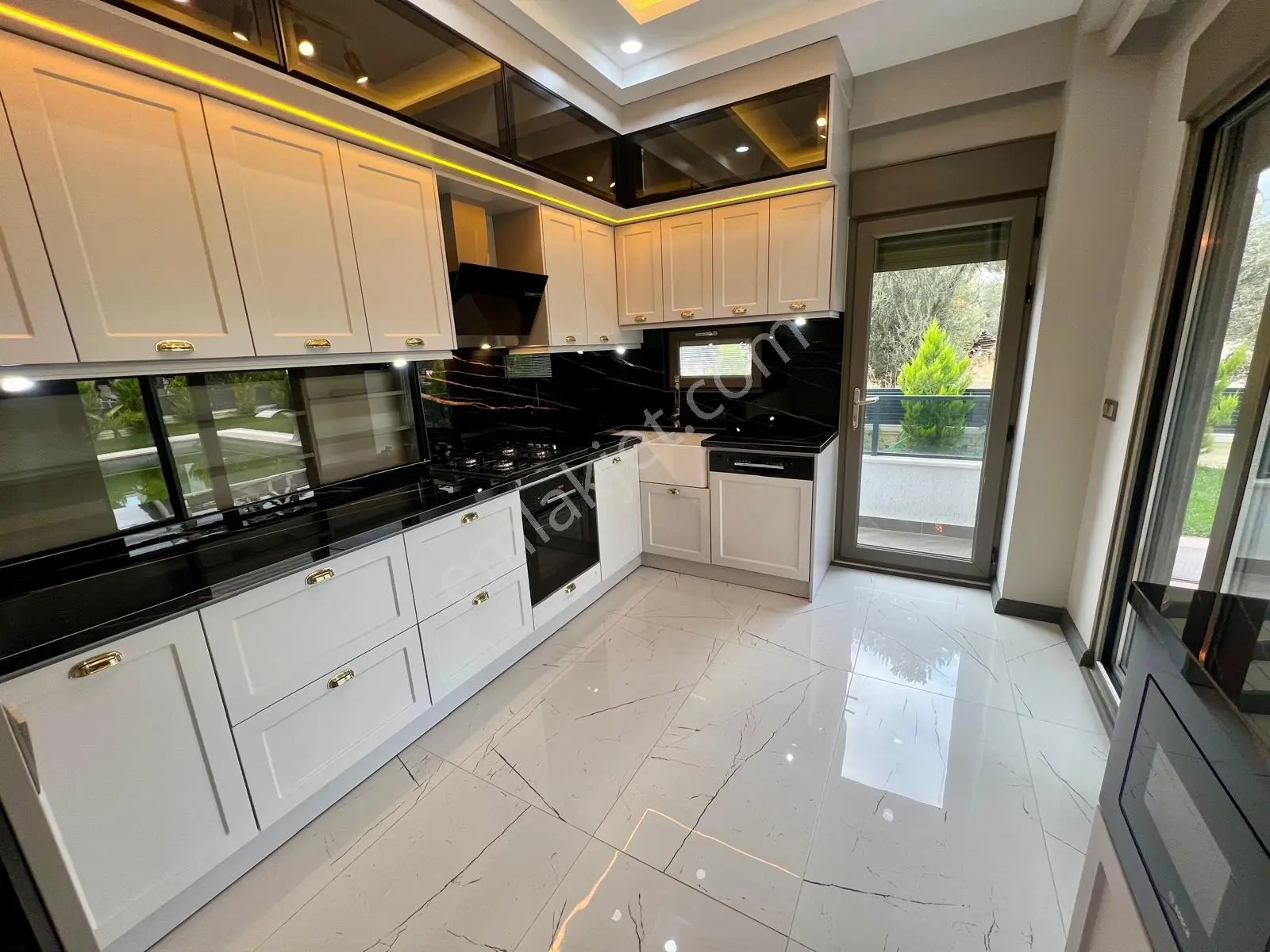 Aras Emlaktan Gürede Havuzlu Tam Müstakil 6+1 Villa — fotoğraf 18