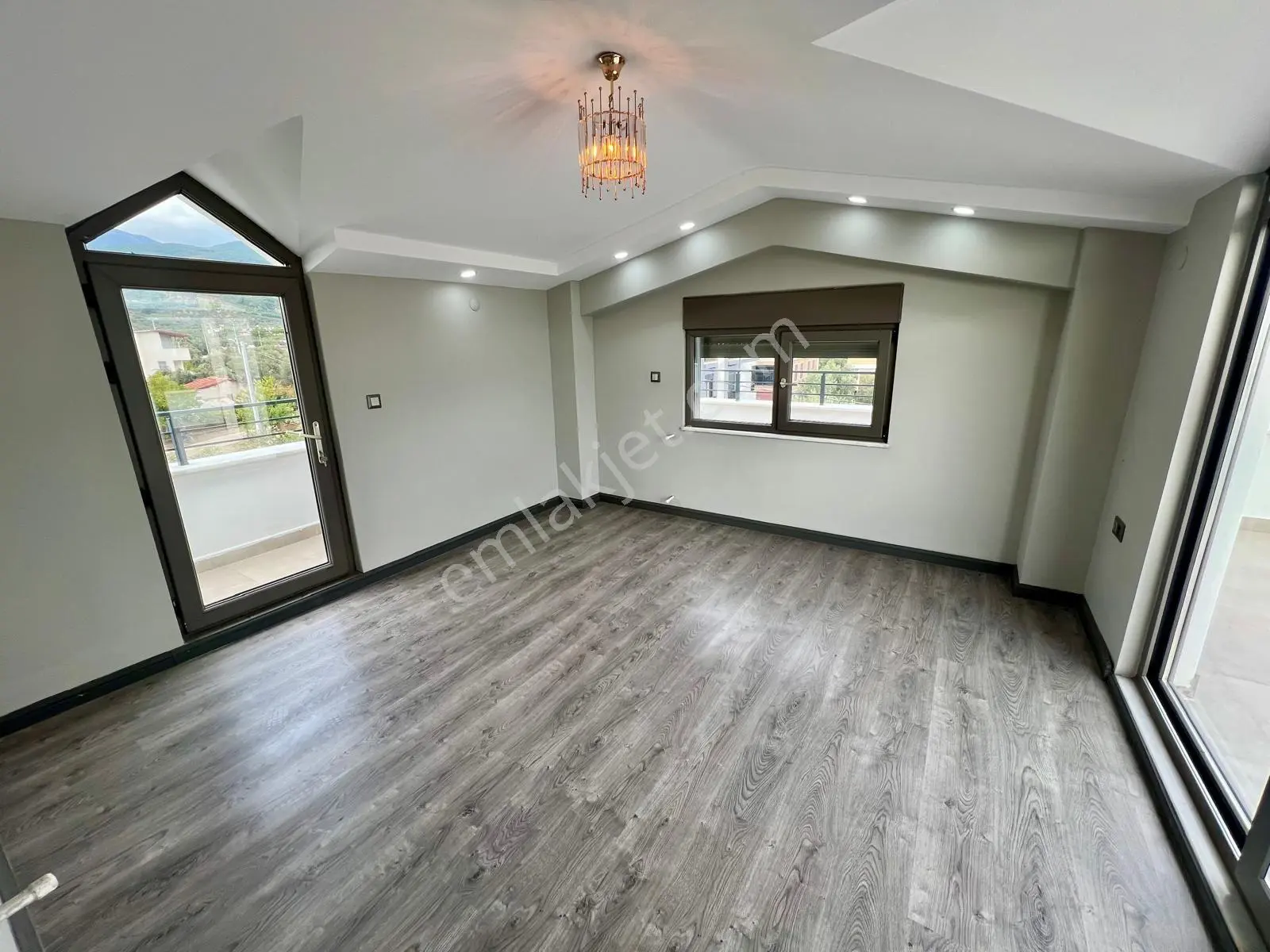 Aras Emlaktan Gürede Havuzlu Tam Müstakil 6+1 Villa — fotoğraf 36