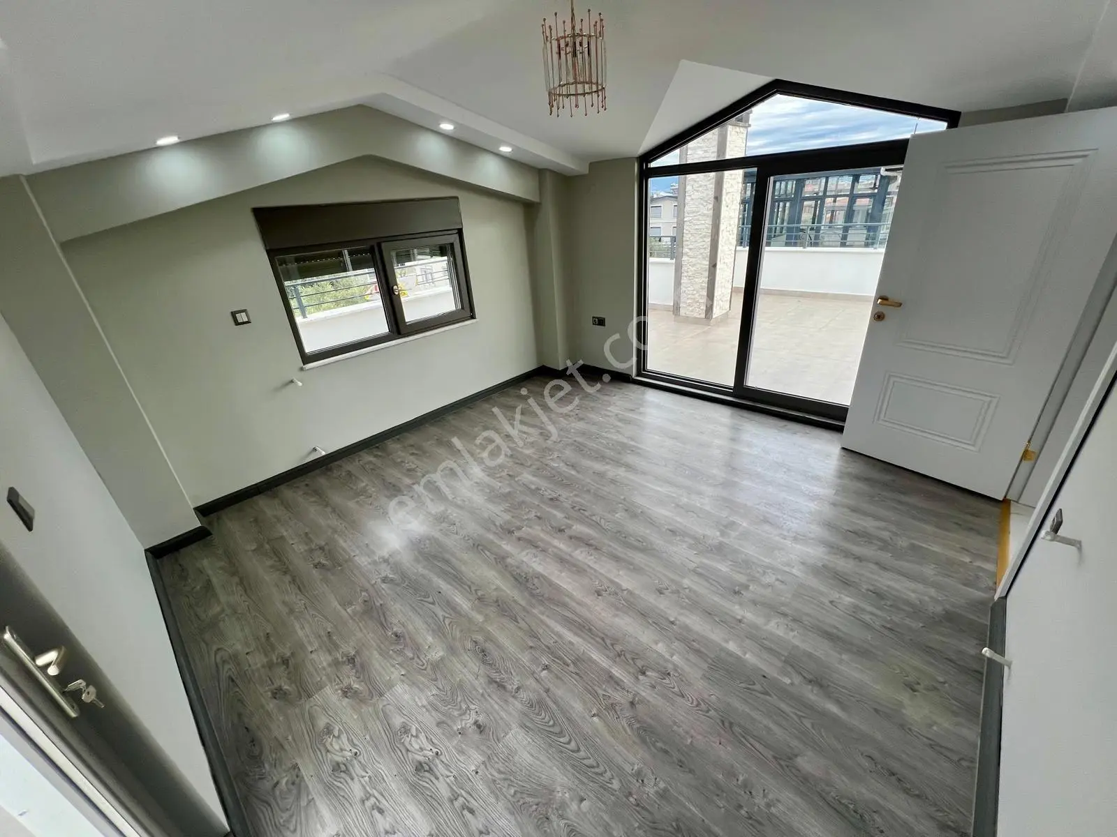 Aras Emlaktan Gürede Havuzlu Tam Müstakil 6+1 Villa — fotoğraf 37